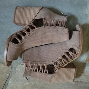 Dolce Vita Malak Peep Toe Taupe Suede Booties